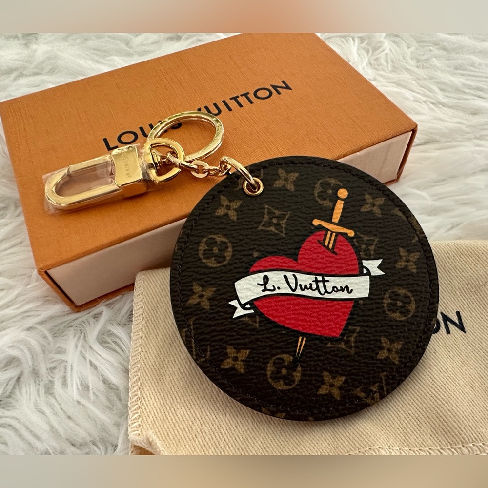 Louis Vuitton LE‎ Monogram Stories Bag Charm Key Holder Ring